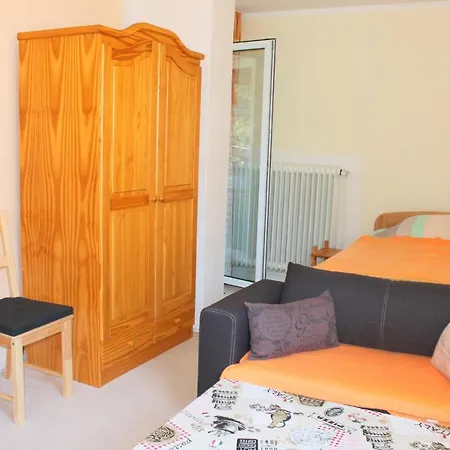 Apartment Ferienwohnung Hannelore - Preiswertes Miniappartement In Zentraler Lage - #29817