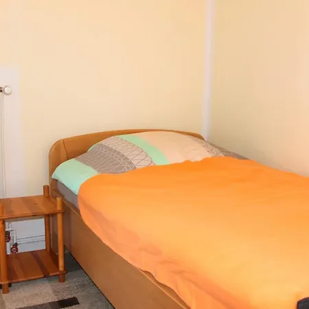 Apartment Ferienwohnung Hannelore - Preiswertes Miniappartement In Zentraler Lage - #29817 *
