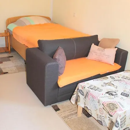 Apartment Ferienwohnung Hannelore - Preiswertes Miniappartement In Zentraler Lage - #29817