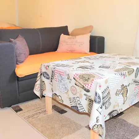 Ferienwohnung Hannelore - Preiswertes Miniappartement In Zentraler Lage - #29817 *